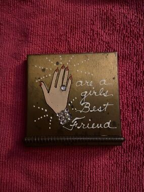 Volupte Compact Mirror Marilyn Monroe quote “diamonds are a girls best friend”